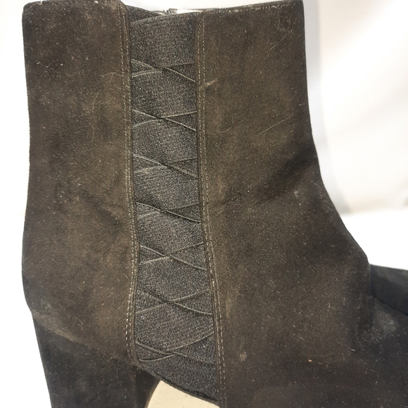 Nine West Block Heel Black Suede Zip ankle bootie size 8 - Picture 4 of 11